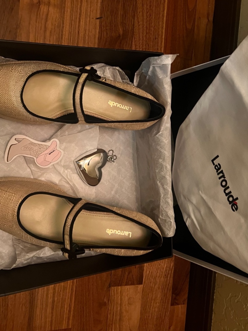 Larroude new tan flatform shoes sz 7.5